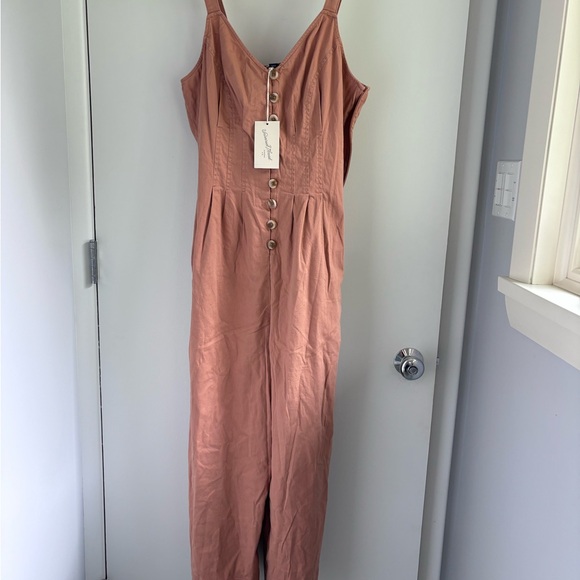 Universal Threads Button-Down Jumpsuit - Picture 1 of 5
